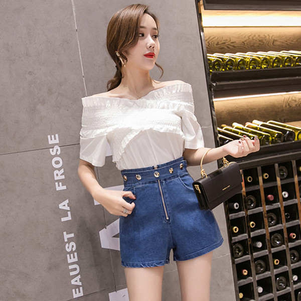 Pantaloni scurti moderni de dama cu perle decorative in doua culori