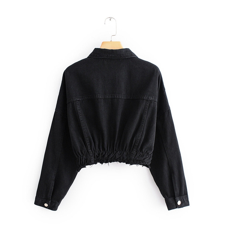 Късо дънково яке в черен цвят  с дълъг ръкав