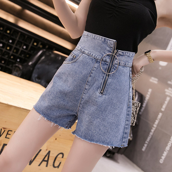 Pantaloni scurți moderni de damă cu fermoar