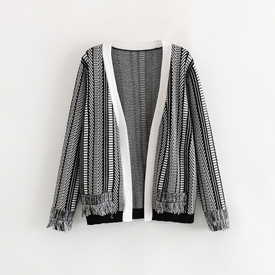 Cardigan de dama alb-negru cu franjuri