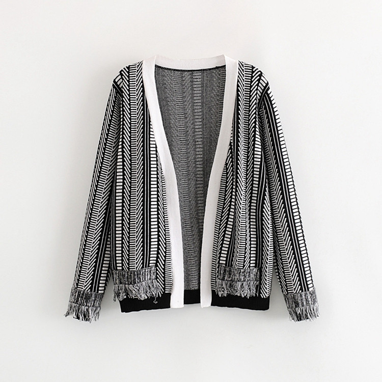 Cardigan de dama alb-negru cu franjuri