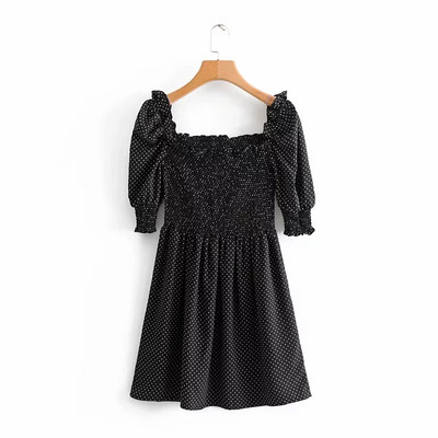 Modern női ruha fekete színben