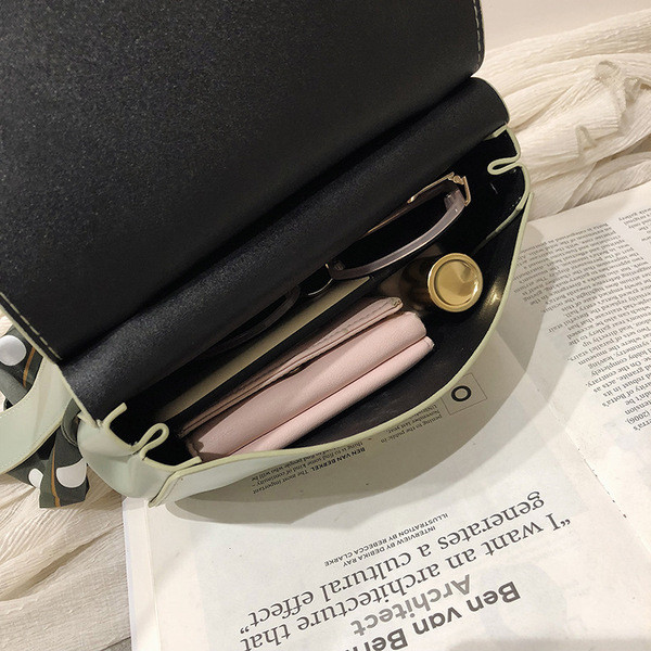 Stílusos kézitáska nyakkendővel több színben