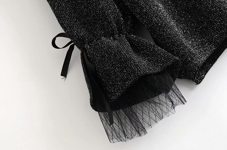 Pulover de dama gri cu maneca lunga si tul