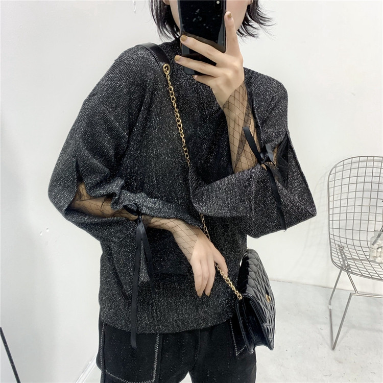 Pulover de dama gri cu maneca lunga si tul