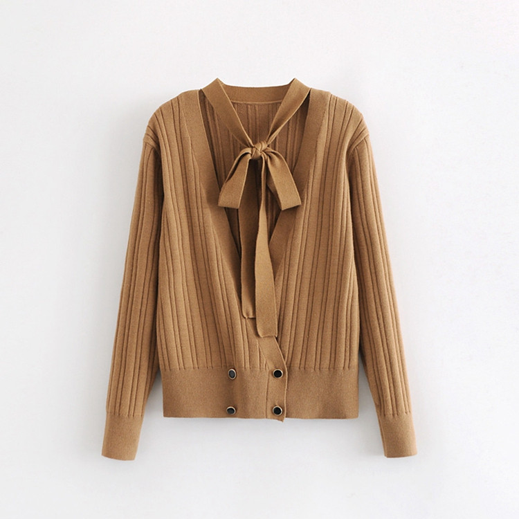 Női mellény mély V-nyakkivágással és megkötővel