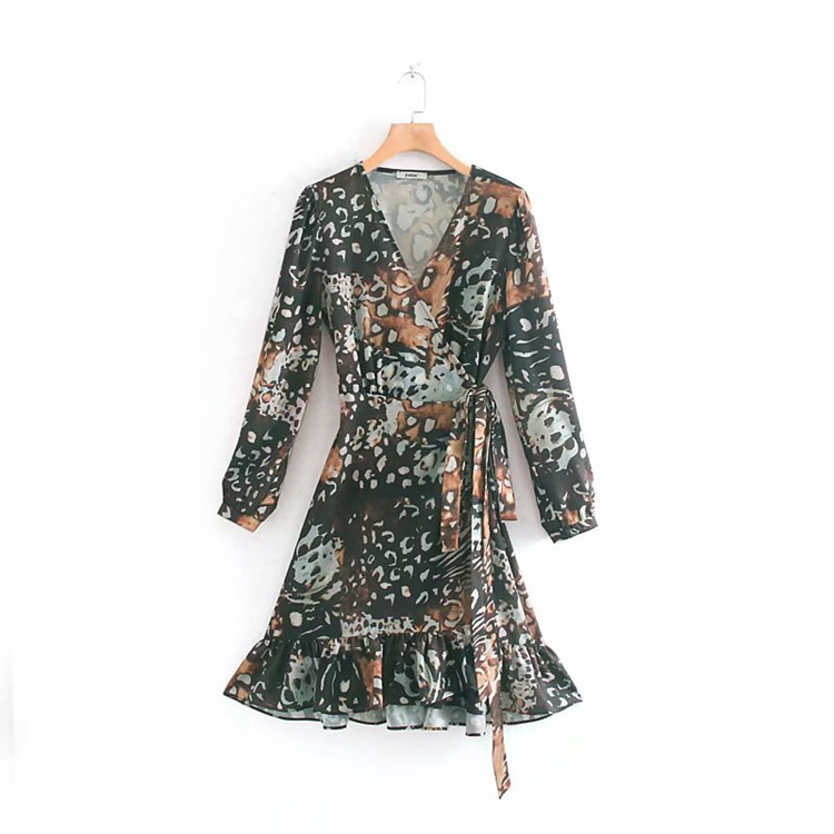 Rochie de damă cu decolteu în V, mâneci lungi și legături în talie