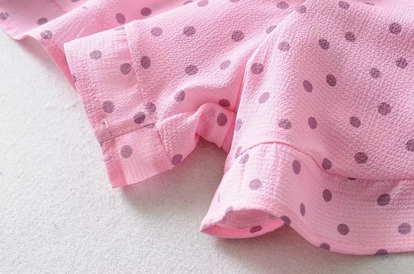 Nyári női overall széles pántokkal, rózsaszín színben