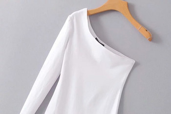 Fekete-fehér női ruha egy ujjal