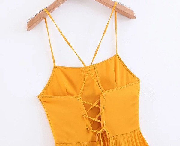 Rochie de dama plisata cu bretele subtiri de culoare galbena