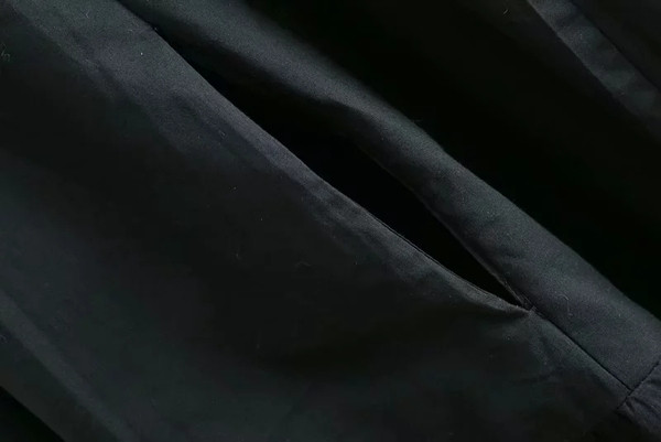 Női ruha aszimmetrikus modell fekete színben