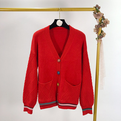 Női kardigán színes gombokkal, több színben