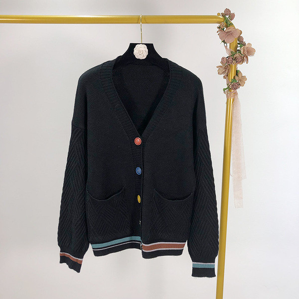 Női kardigán színes gombokkal, több színben