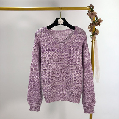 Pulover de dama cu decolteu in V in doua culori