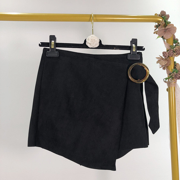 Fusta scurta de dama cu inchidere laterala