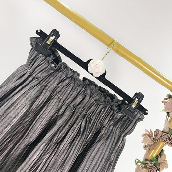 Fusta scurta plisata de culoare argintie