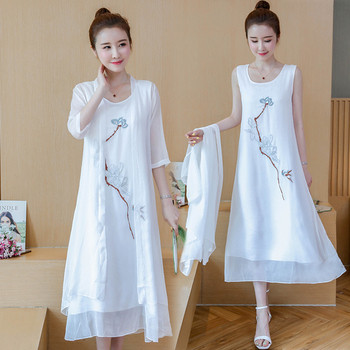 Alkalmi női ruha három színben hímzéssel