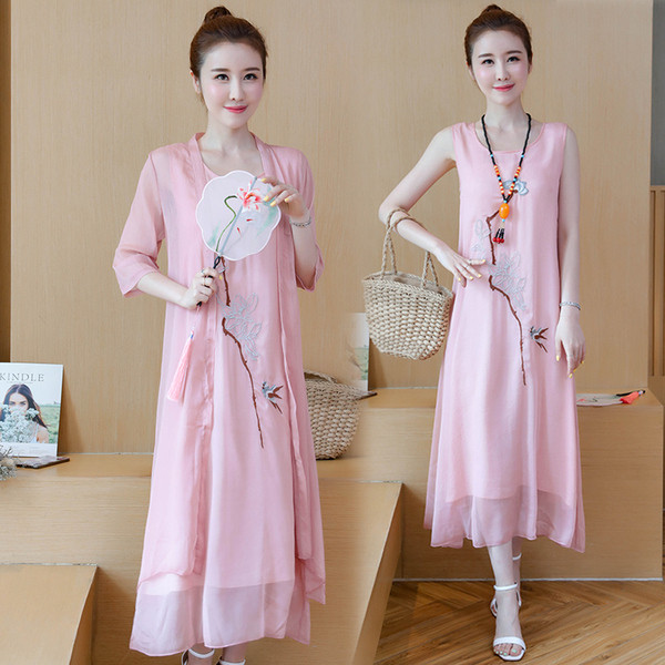 Alkalmi női ruha három színben hímzéssel