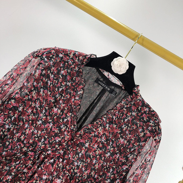 Rövid női tüll ruha virágmintával