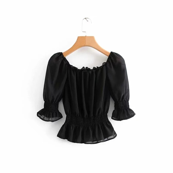 Fekete színű, csipkés női blúz