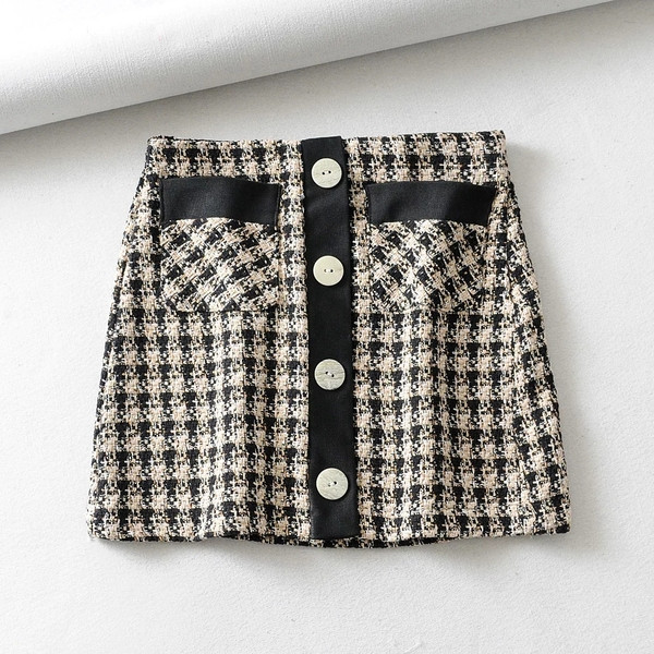 Női szoknya gombokkal, magas derékkal