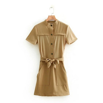 Női ruha rövid ujjal és bézs színű zsebekkel