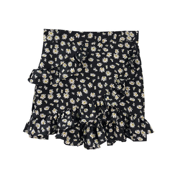Rövid, hétköznapi női szoknya virágmintával