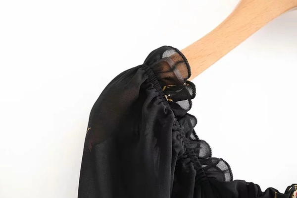 Rochie de dama moderna cu maneci din dantela de culoare neagra