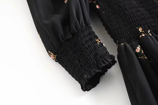 Rochie de dama moderna cu maneci din dantela de culoare neagra