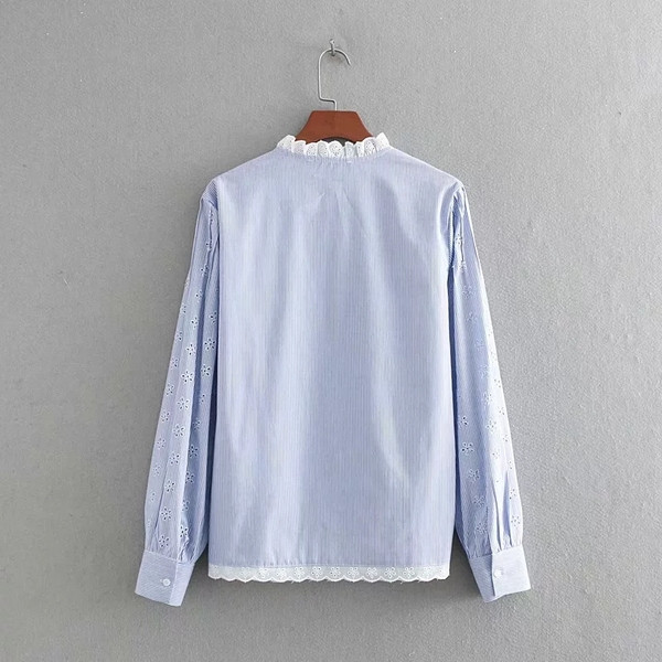 Női ing kék csipke elemmel