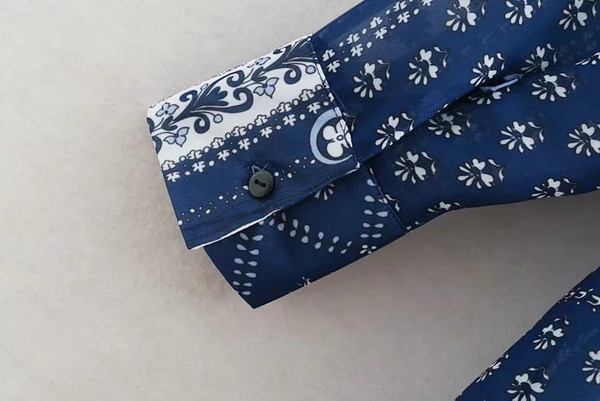 Női ing színes motívummal - aszimmetrikus mintával