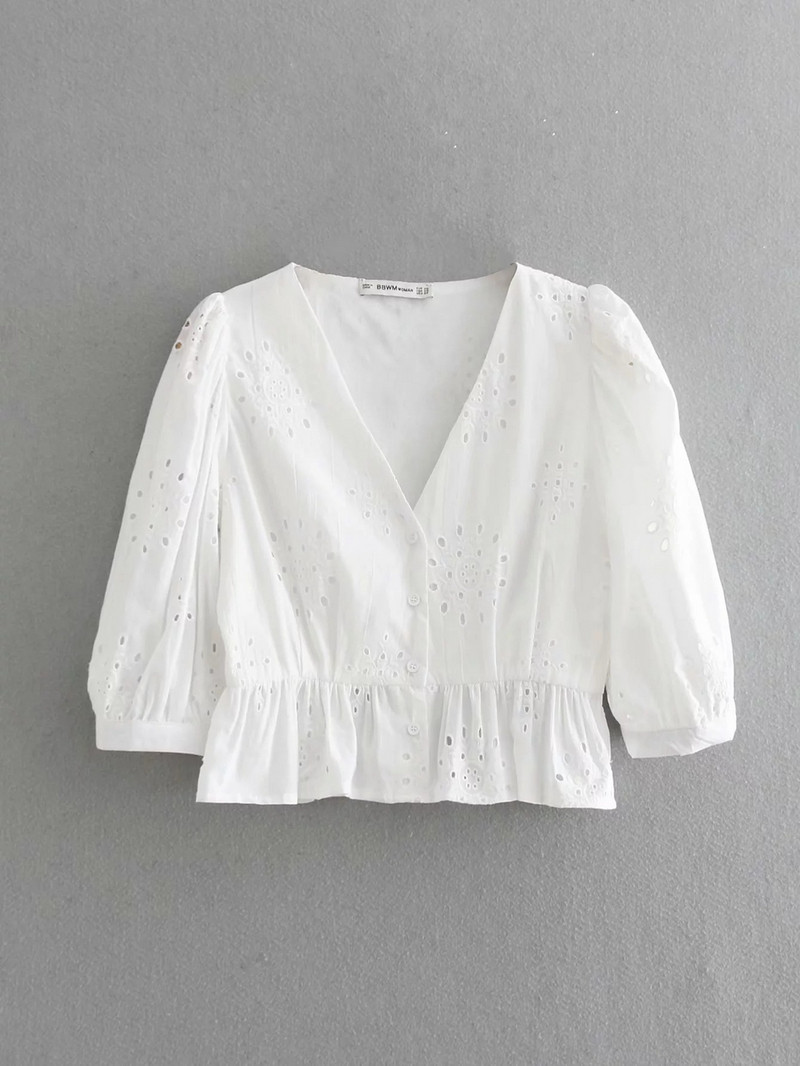 Bluză de damă cu decolteu în V de culoare albă