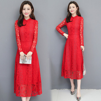 Modern női csipkeruha, hosszú ujjal