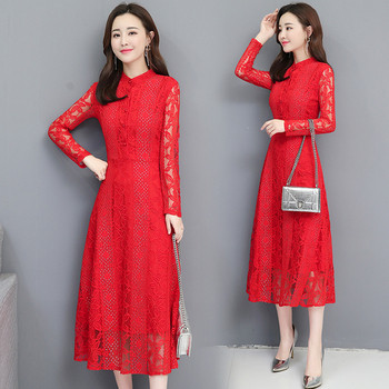 Modern női csipkeruha, hosszú ujjal