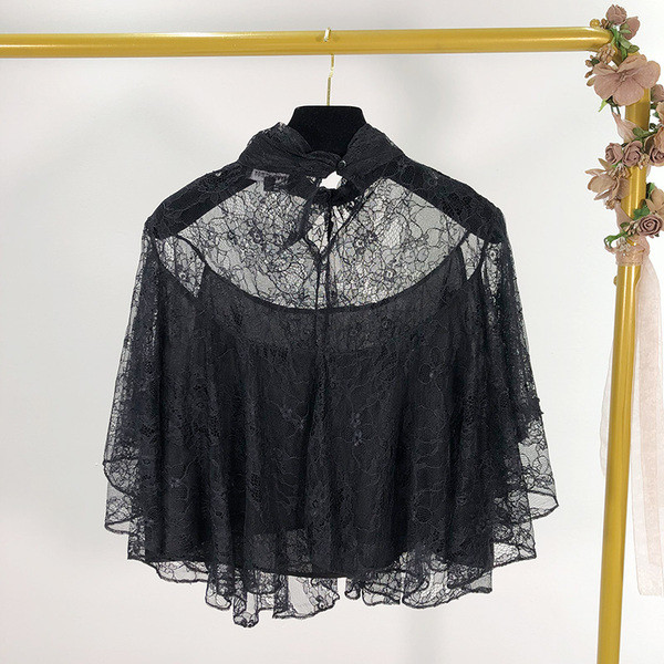 Bluza scurta eleganta de culoare neagra - model croiat