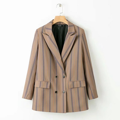 Дамско раирано сако с V-образно деколте в бежов цвят 