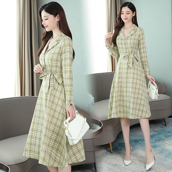 Stílusos női kockás ruha - szabású modell