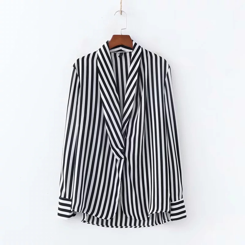 NOU Cămașă elegantă de damă în dungi, cu decolteu în V, în alb-negru
