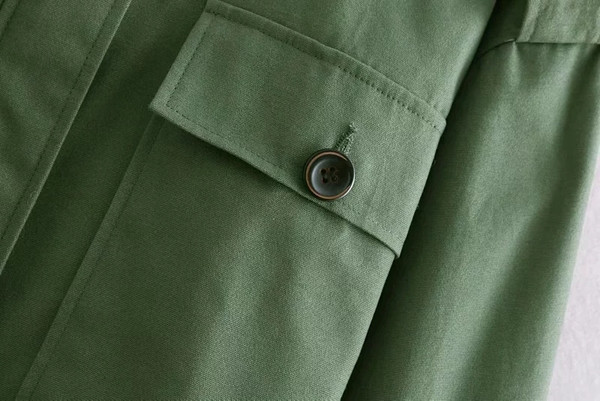 Geaca de toamna moderna de dama cu buzunare in verde