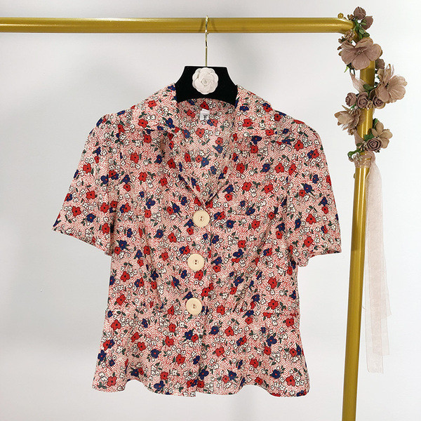 Cămașă scurtă de damă cu nasturi cu model floral