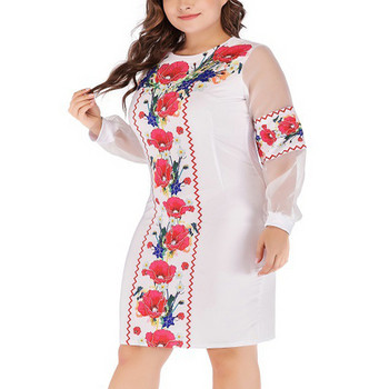 Nagy méretű modern női ruha virágmintás fehér és fekete színben