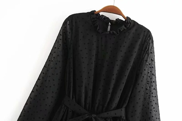 Salopetă de damă elegantă, cu mâneci din dantelă, de culoare neagră