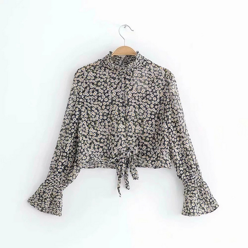 Stílusos női blúz magas gallérral, különböző mintákkal