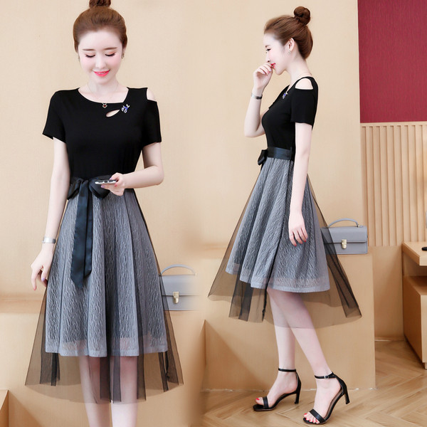 Női alkalmi ruha rövid ujjal, tüllből