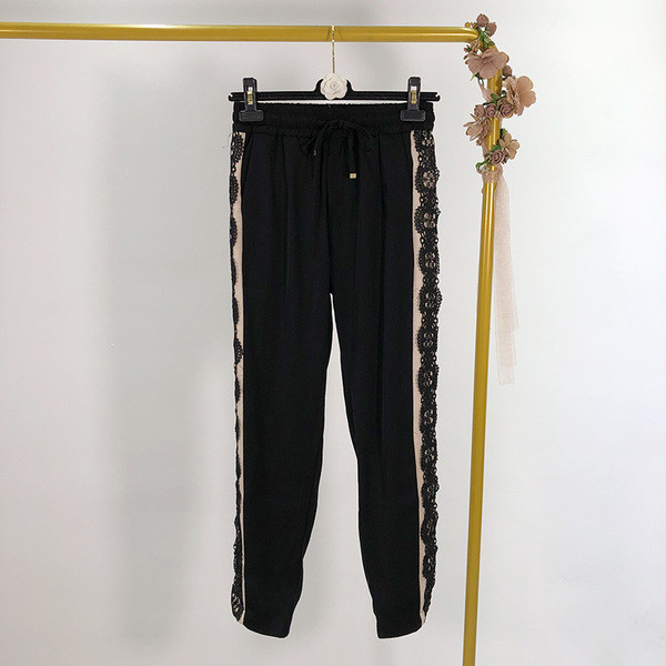 Pantaloni de damă controversați-eleganți cu margine din dantelă