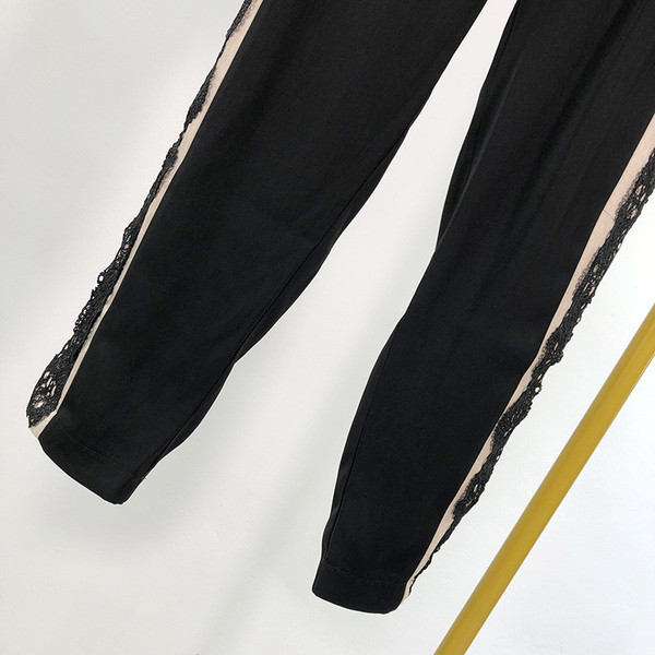 Pantaloni de damă controversați-eleganți cu margine din dantelă