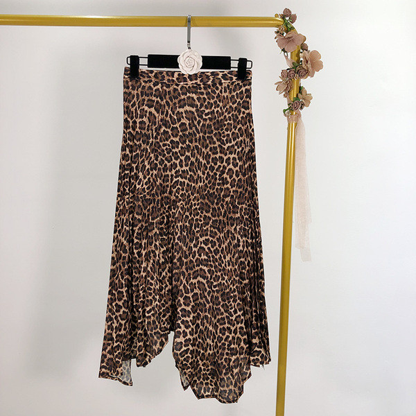 Hosszú aszimmetrikus szoknya állatmintával