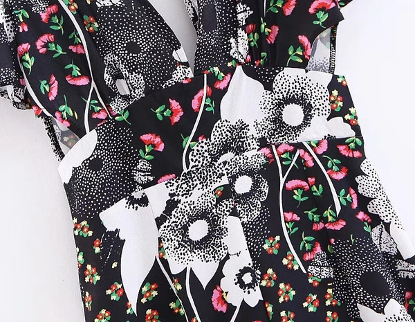 Salopeta de dama eleganta cu model floral