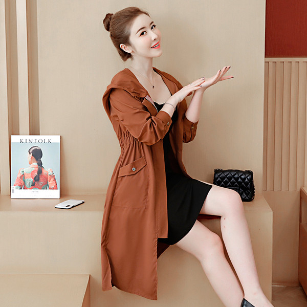 Modern női kabát három színben kapucnival