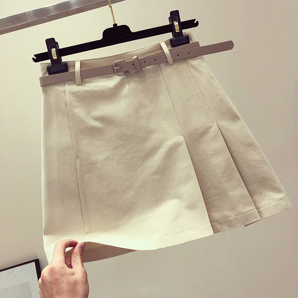 Modern női szoknya két színben és övvel